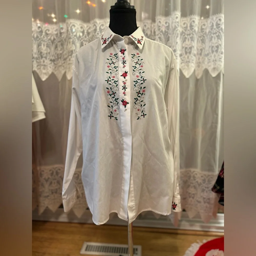 Vintage Tabi International Embroidered Holiday Shirt – Size L - Picture 3 of 5